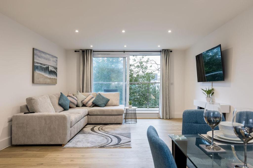 Stylish Town Centre Apartment, W Parking, Nr Beach Bournemouth Exterior foto